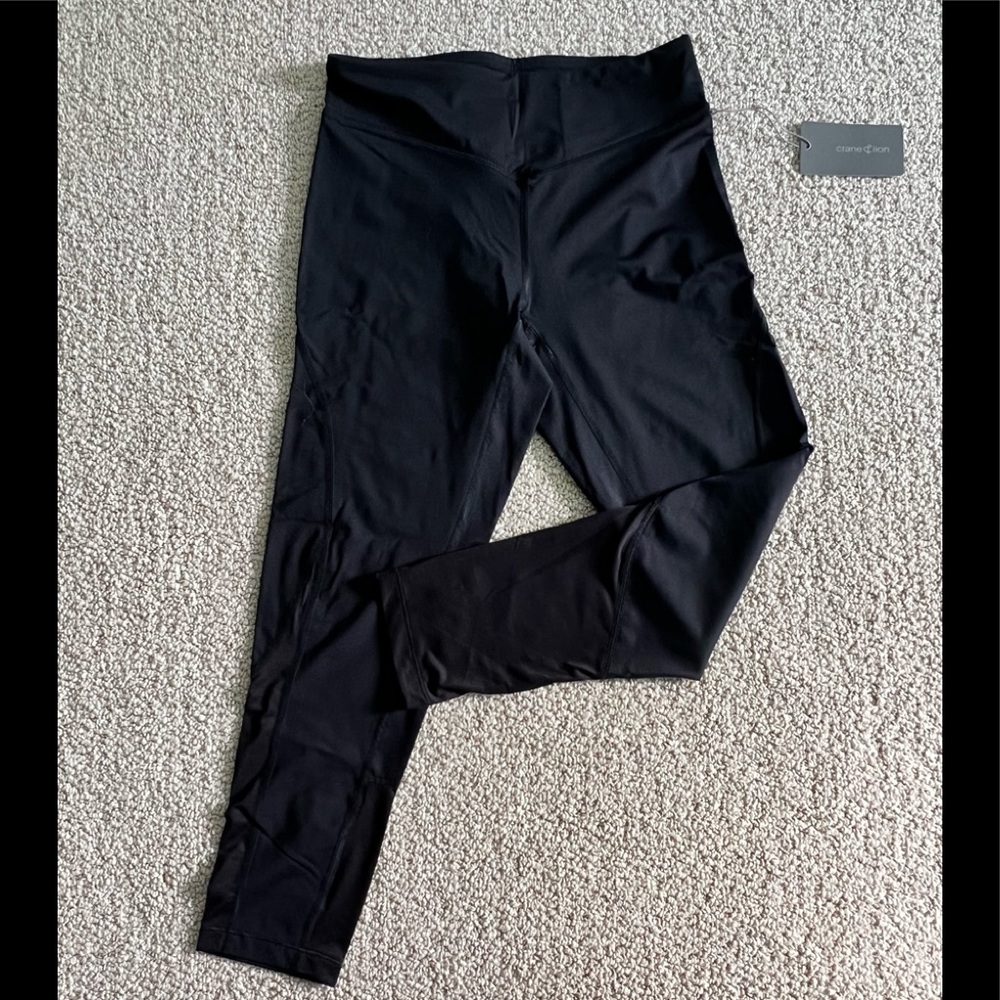 Crane and Lion Mid Rise 7/8 Legging